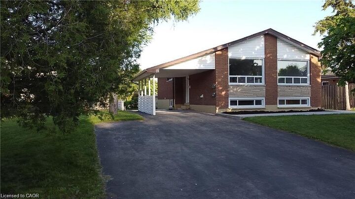 Property Photo: 15 Champlain Avenue Upper ON L8G 2H5