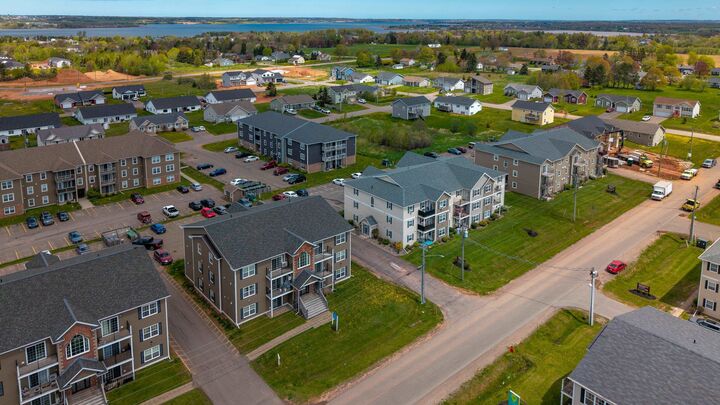 Property Photo:  67 Ducks Landing 304  PE C1B 0L3 
