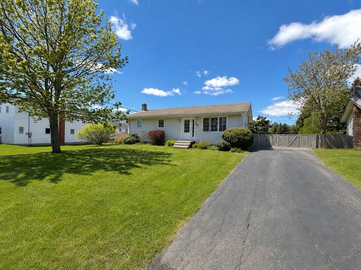 Property Photo:  280 Westridge Crescent  PE C1A 8Z1 