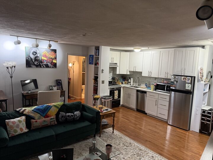 Property Photo:  32 Fleet St B  MA 02113 