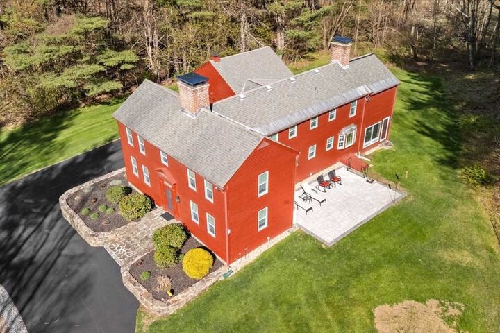 Property Photo: 9 Bay Path Dr MA 01505