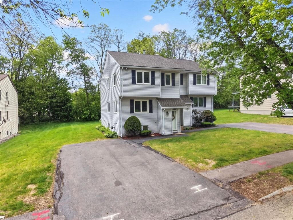 Property Photo:  27 Jefferey Ln 27  MA 01832 
