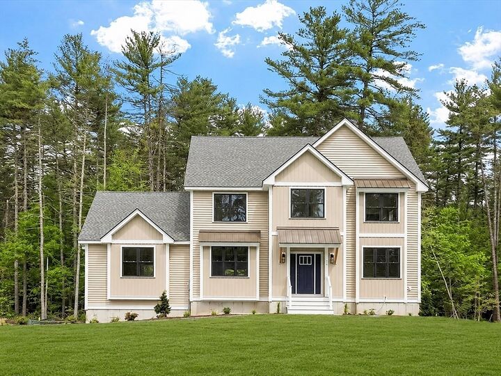 Property Photo:  16 Unkety Brook Way  MA 01827 