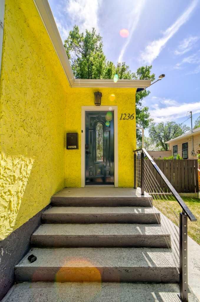 Property Photo:  1236 8A Avenue S  AB T1J 1S5 