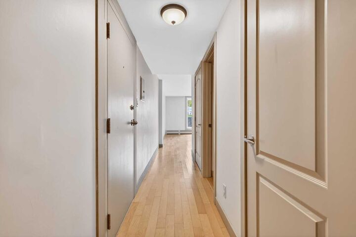 Property Photo:  2020 11 Avenue SW 103  AB T3C 0P1 