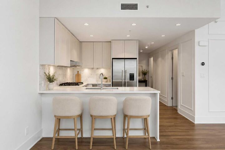 46 9 Street NE 107 — photo 1