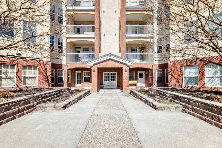 Property Photo:  14645 6 Street SW 4213  AB T2Y 3S1 