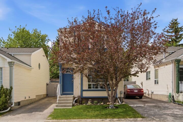 Property Photo:  90 Coventry Lane NE  AB T3K 4G4 