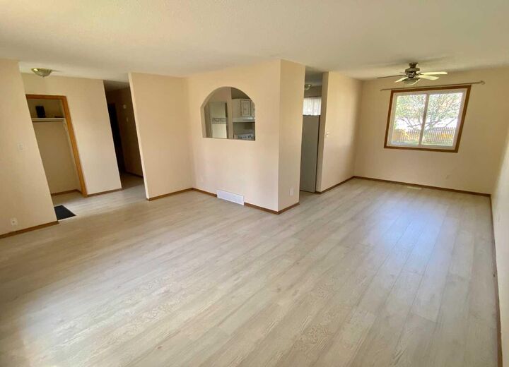 Property Photo:  6302 Marler Drive  AB T4V 2X6 