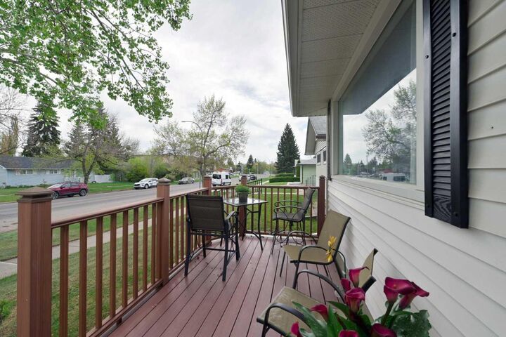 Property Photo:  4027 19 Street NW  AB T2L 2B7 