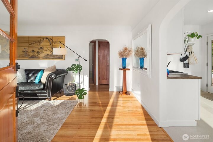 Property Photo: 9326 California Avenue SW WA 98136