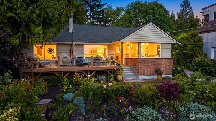 Property Photo:  9326  California Avenue SW  WA 98136 
