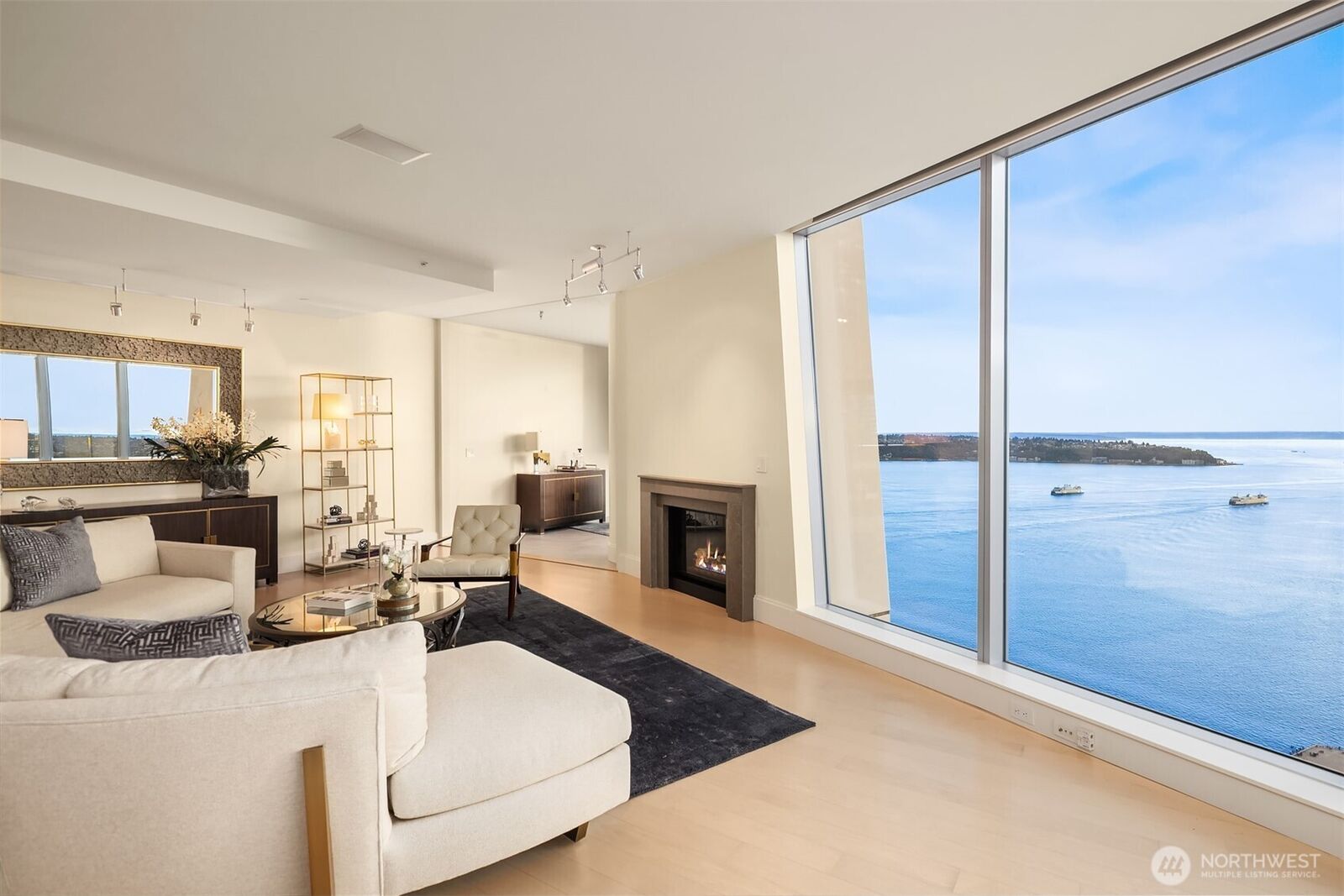 Property Photo: 1521 2nd Avenue Ph3800 WA 98101