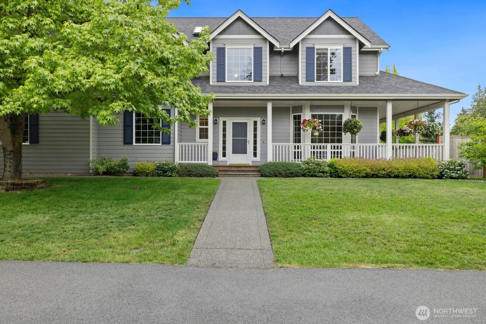 Property Photo: 2111 215th Avenue E WA 98391