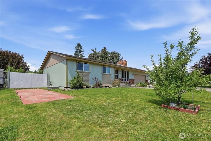 Property Photo:  1715 N Herald Road  WA 99206 