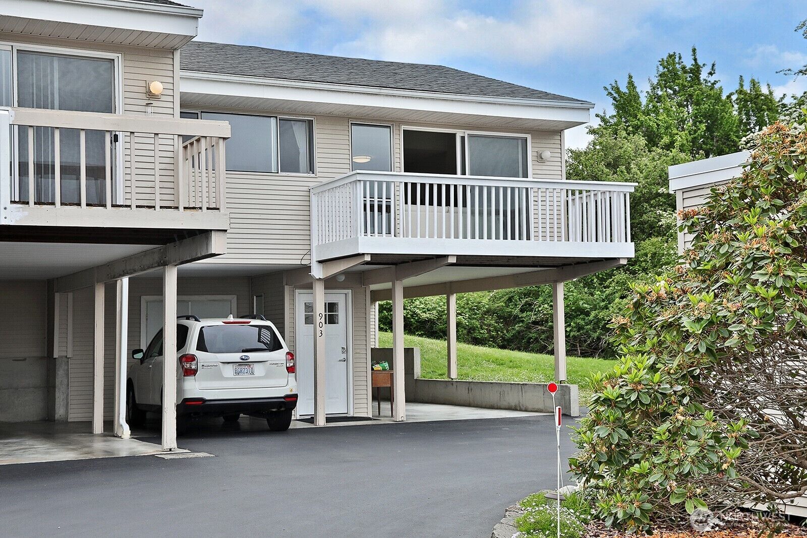 Property Photo:  903 NE Lindsey Street  WA 98239 