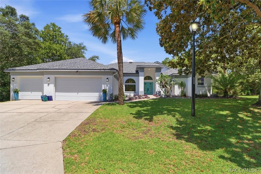 Property Photo:  21 Fiddlewood Court  FL 34446 