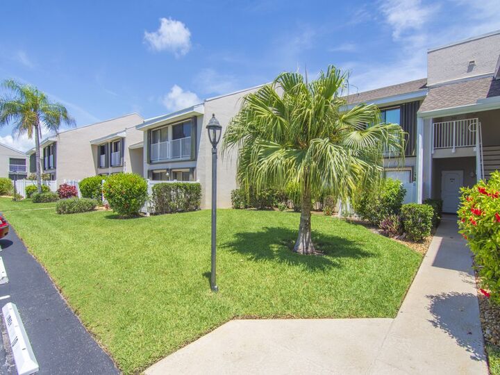 Property Photo:  3206 S Lakeview Circle 105  FL 34949 