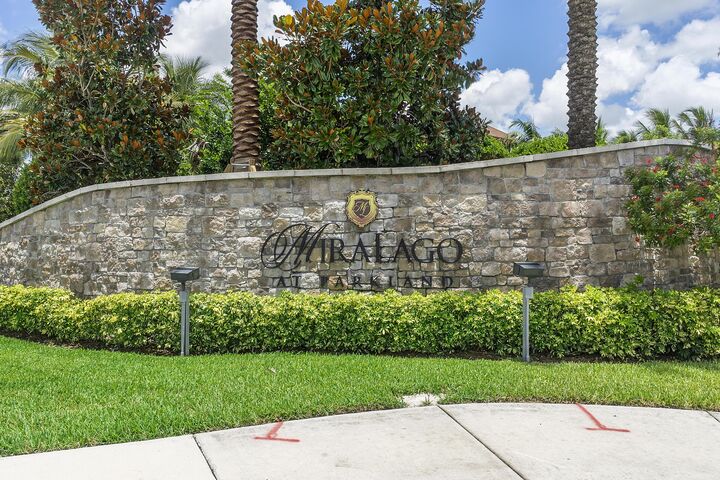 Property Photo:  9871 Lakeview Lane  FL 33076 