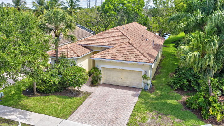 Property Photo:  19305 SW 66th Street  FL 33332 