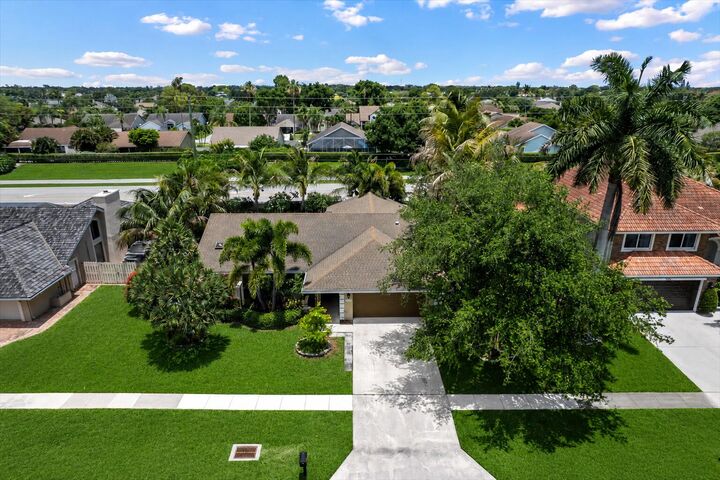 Property Photo:  1570 Farmington Avenue  FL 33414 