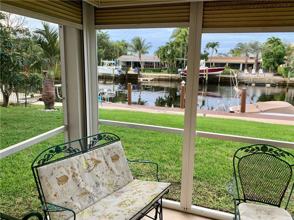 Property Photo: 934 SE 9th Avenue 1 FL 33060