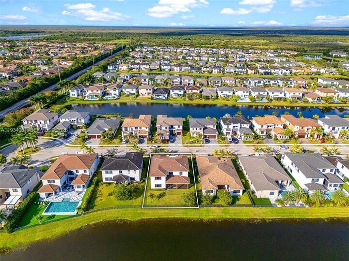 Property Photo: 10870 Shore Street FL 33076