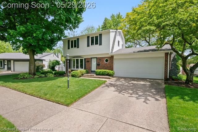 Property Photo: 9310 Oakcliffe Drive MI 48170