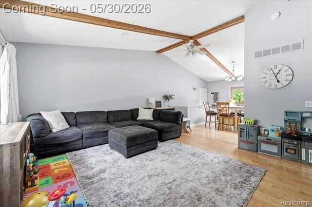 Property Photo:  422 Robert Court  MI 48326 
