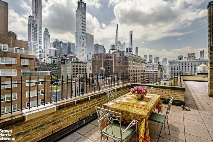 Property Photo: 136 E 64th Street Phc NY 10065