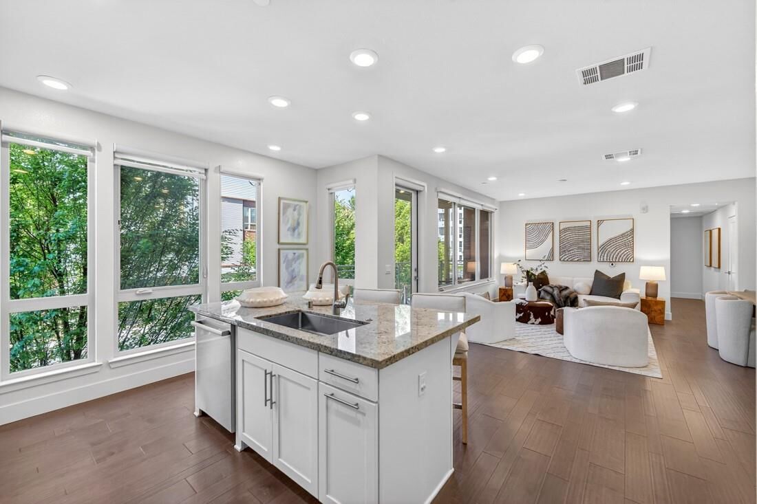 Property Photo:  1690 Delano Street 20  CA 95035 