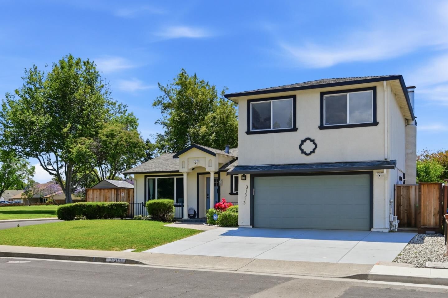 Property Photo: 31313 Santa Rita Way CA 94587