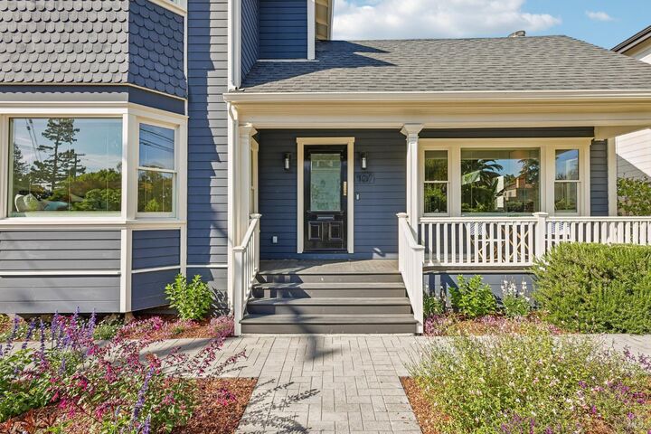 Property Photo: 107 6th Street CA 94952