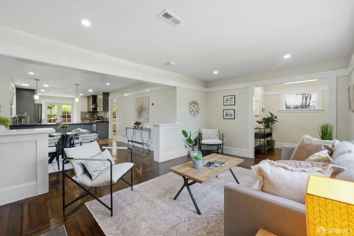 Property Photo: 2709 Vallecito Place CA 94606