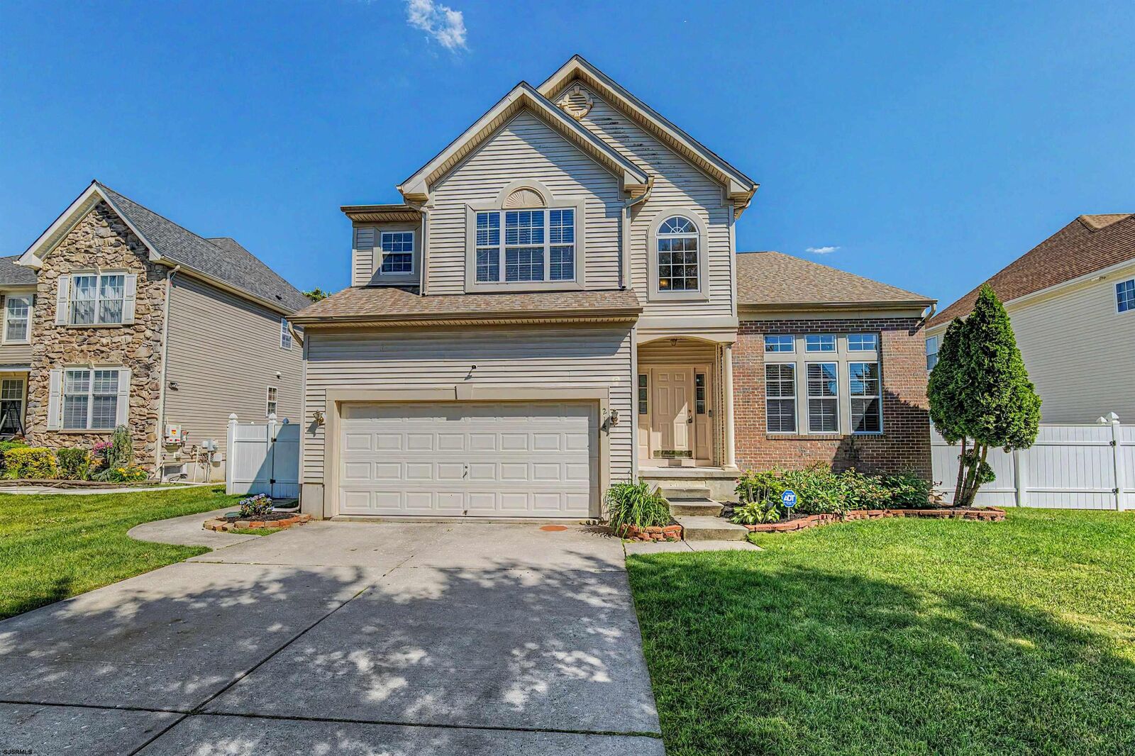 Property Photo: 214 E Kennedy Dr NJ 08234