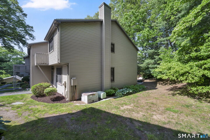 Property Photo: 23 Conestoga Way 23 CT 06033