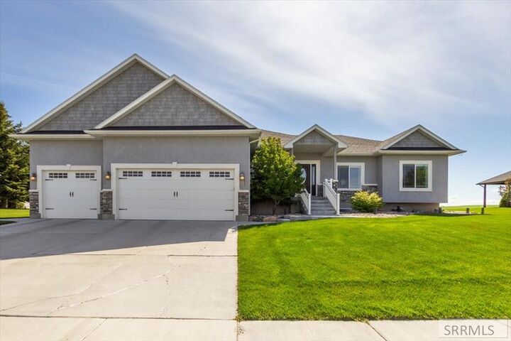 Property Photo:  653 S 4th E  ID 83440 