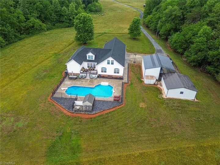 Property Photo: 3127 Yorkshire Lane NC 27011
