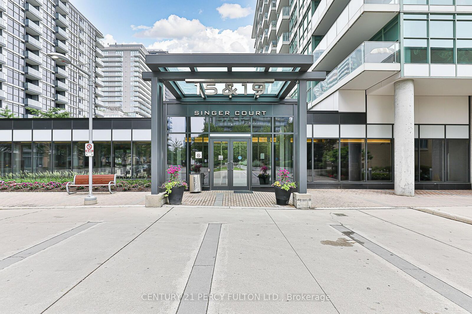 Property Photo: 19 Singer Court 1612 ON M2K 0B2
