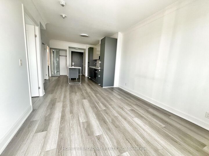 Property Photo: 8 Water Walk Drive 2908 ON L3R 6L4