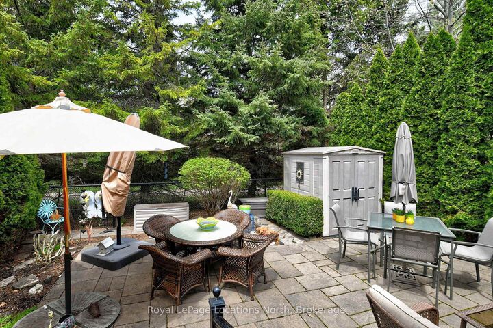 Property Photo: 23 Covington Blue Crescent ON L9Z 0E4