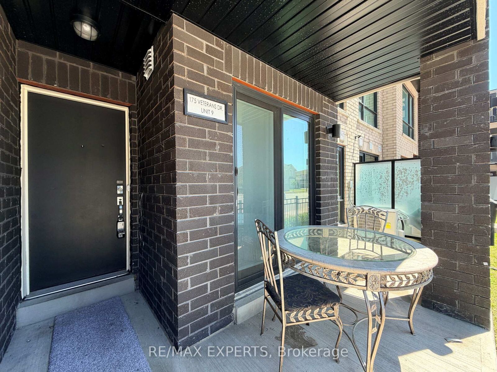 Property Photo: 175 Veterans Dr 9 Drive ON L7A 5L2
