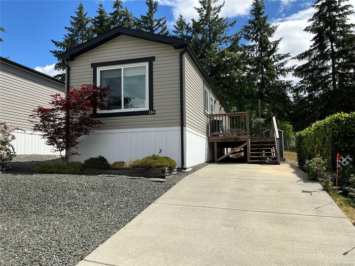 1160 Shellbourne Blvd 11A — photo 1