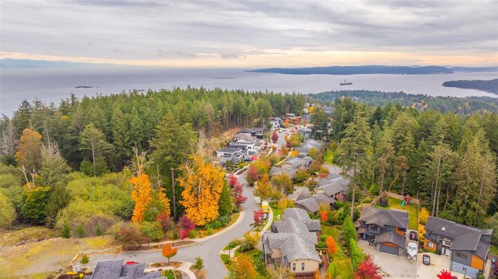 Property Photo: 217 Timbercrest Way BC V9T 0H1
