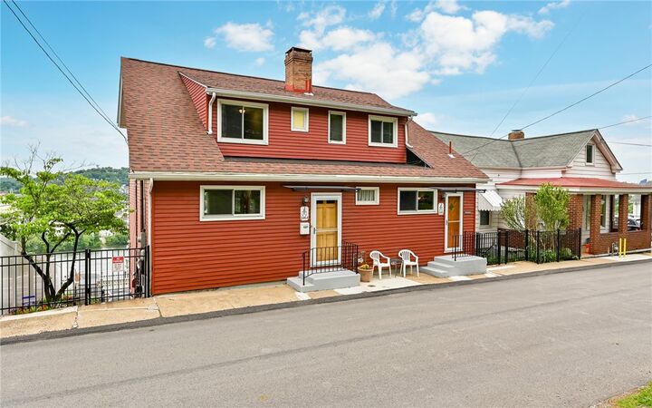 Property Photo:  2462 Pittview Ave  PA 15209 