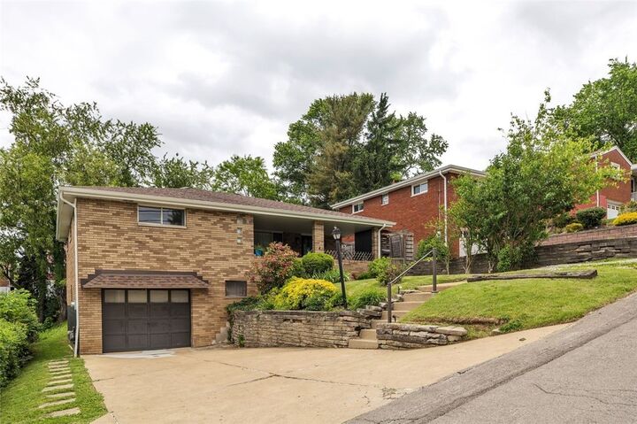 Property Photo:  411 Maple St  PA 15122 