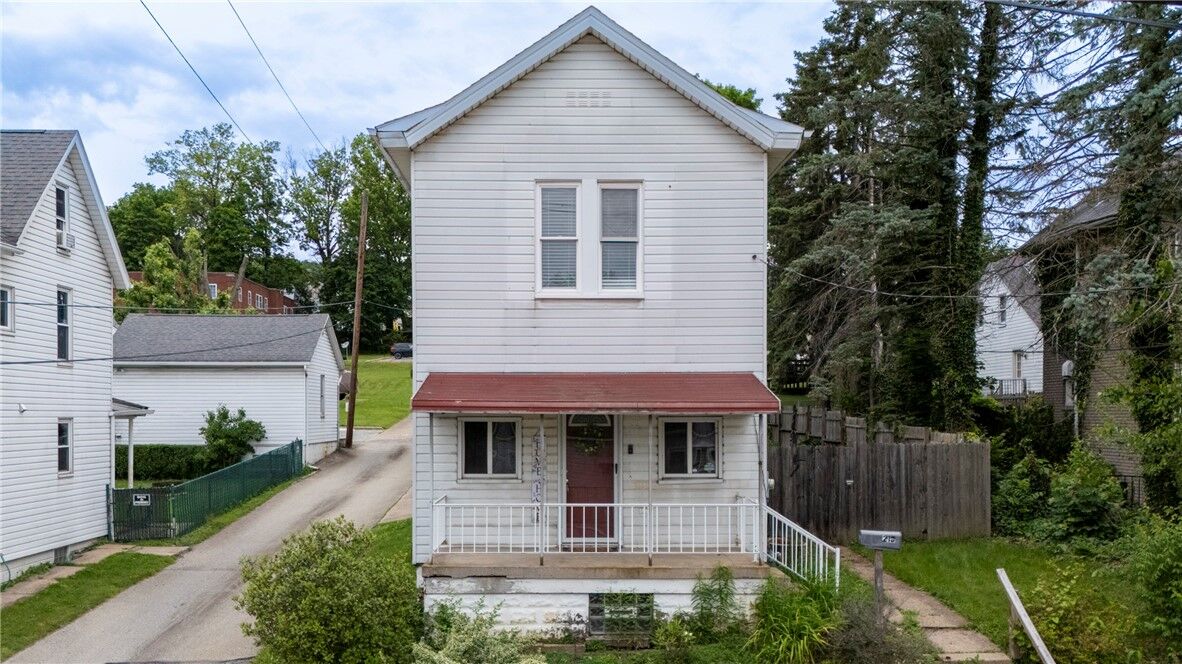 Property Photo:  213 Grant Street  PA 15601 