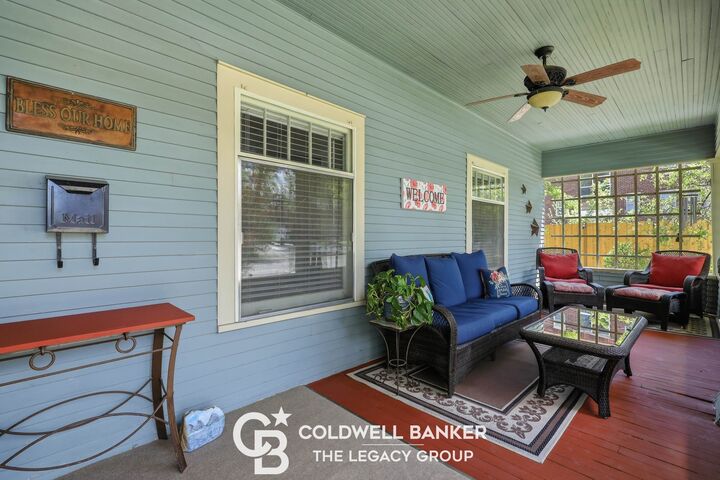 Property Photo: 216 E 9th WY 82601