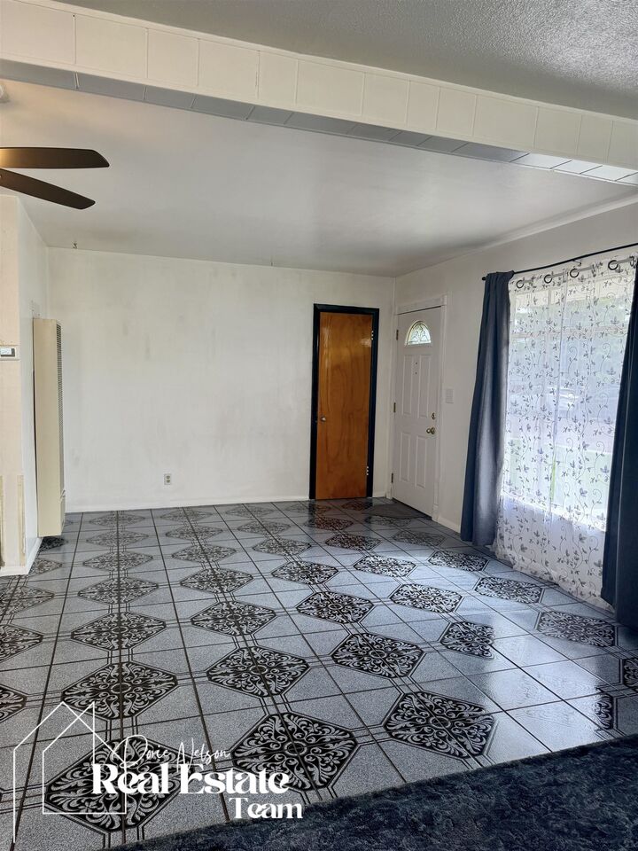 Property Photo: 342 Junco Street WY 82609