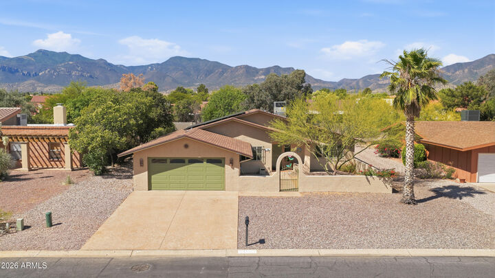 Property Photo: 2566 Inverrary Drive AZ 85650